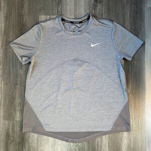 nike women t-shirt size large gray T-shirt for training running